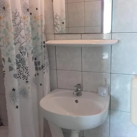 Domino Panzio 2* Székesfehérvár